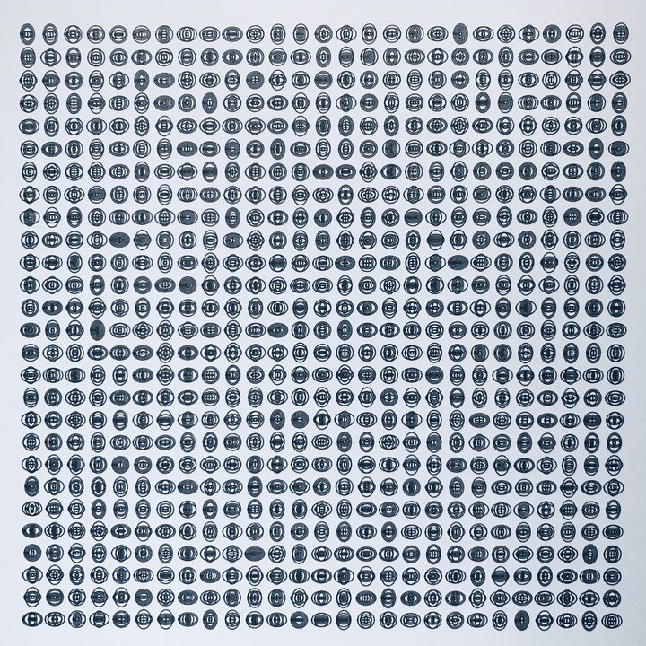 6 trits circles and ellipses, black on white, shuffled